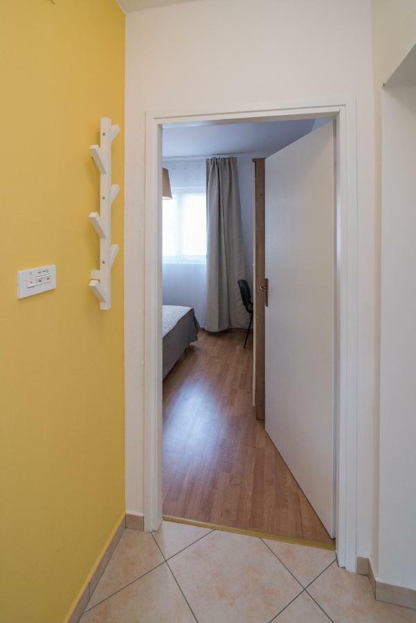 Apartments Sanjin Kornic Exterior photo